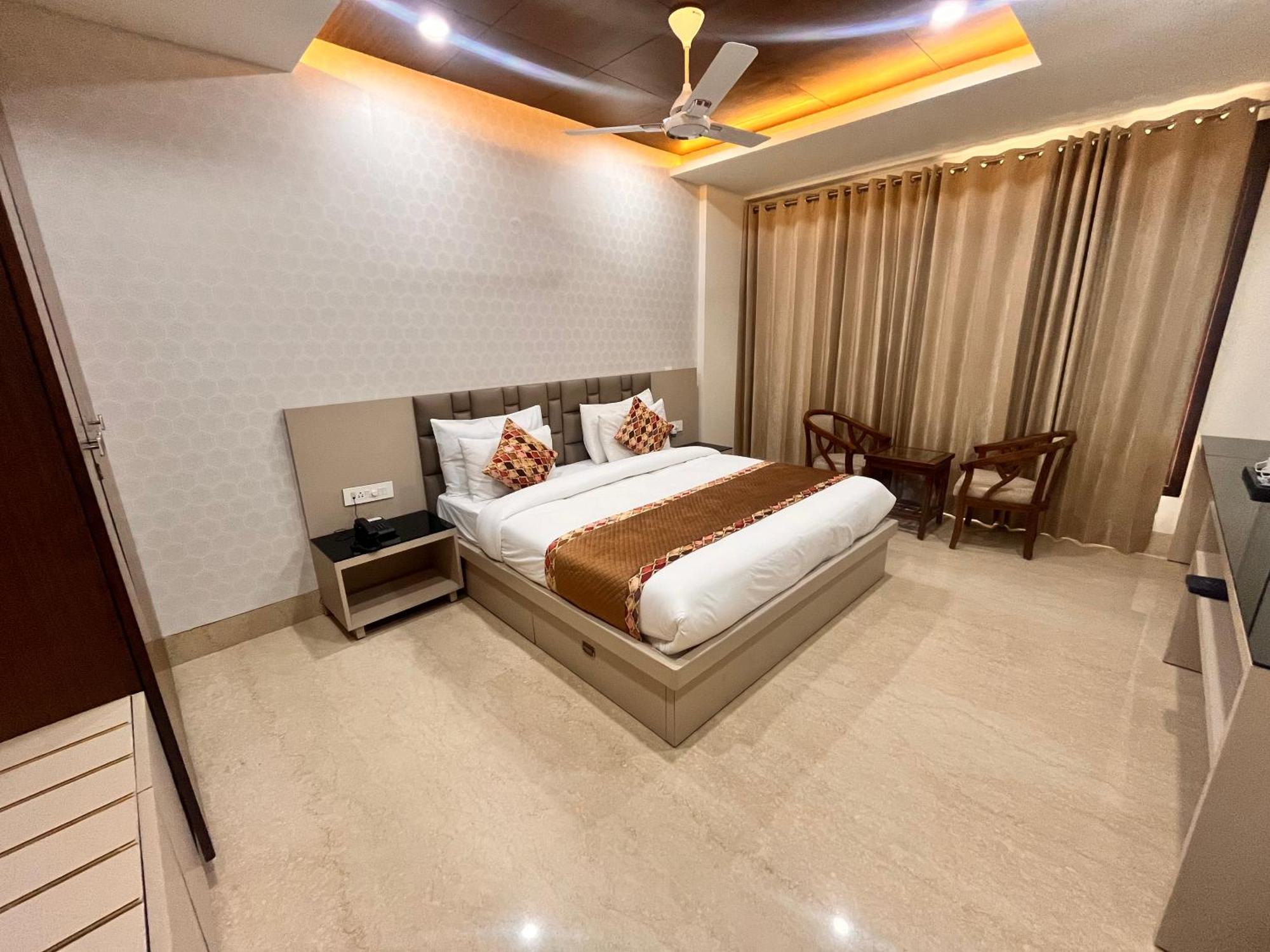 Gazebo Inn & Suites Medanta Gurgaon Exteriör bild