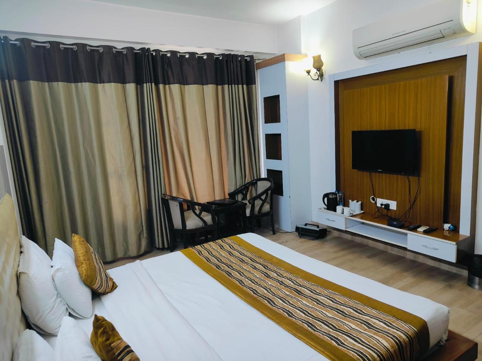 Gazebo Inn & Suites Medanta Gurgaon Exteriör bild