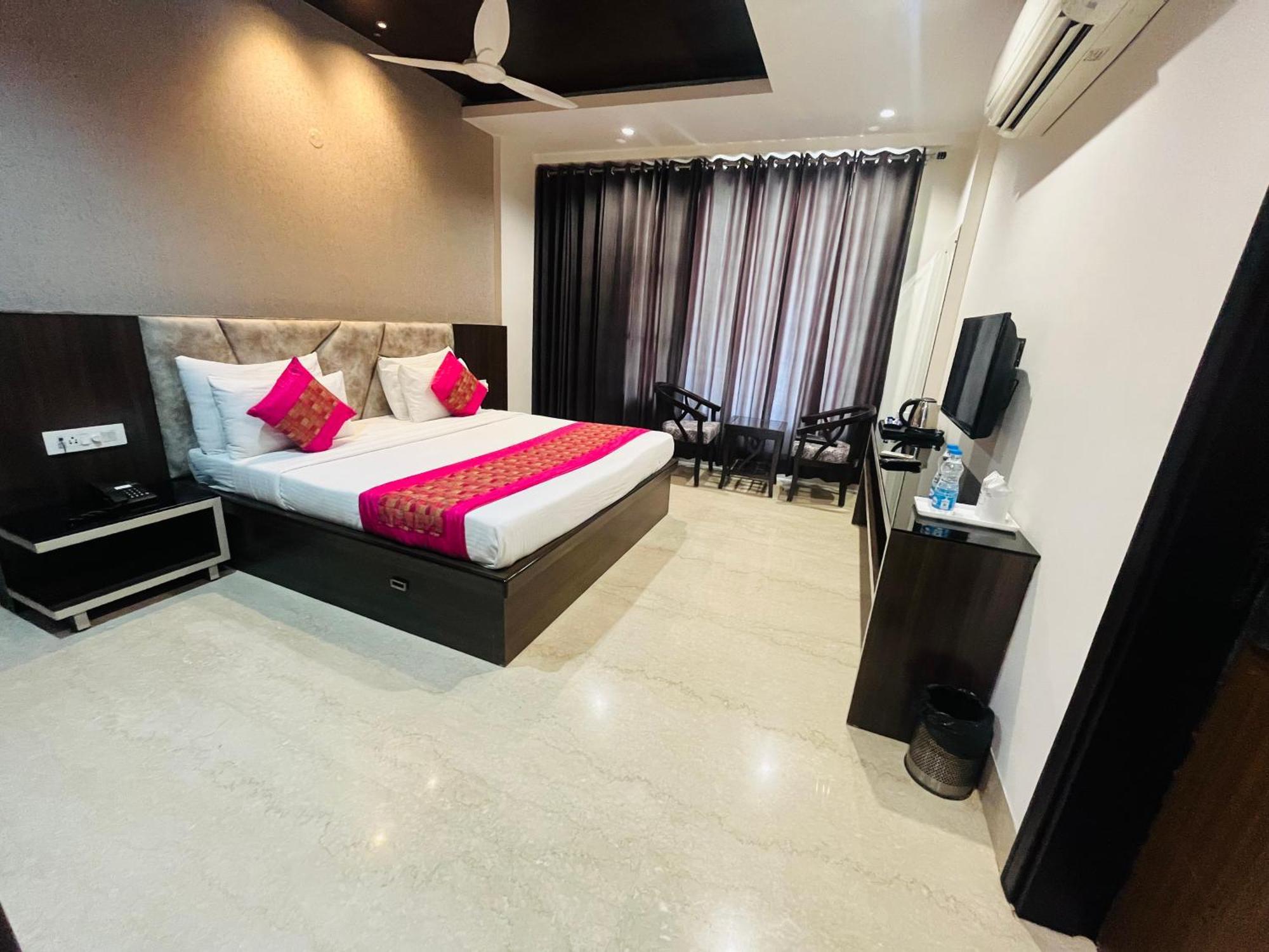 Gazebo Inn & Suites Medanta Gurgaon Exteriör bild
