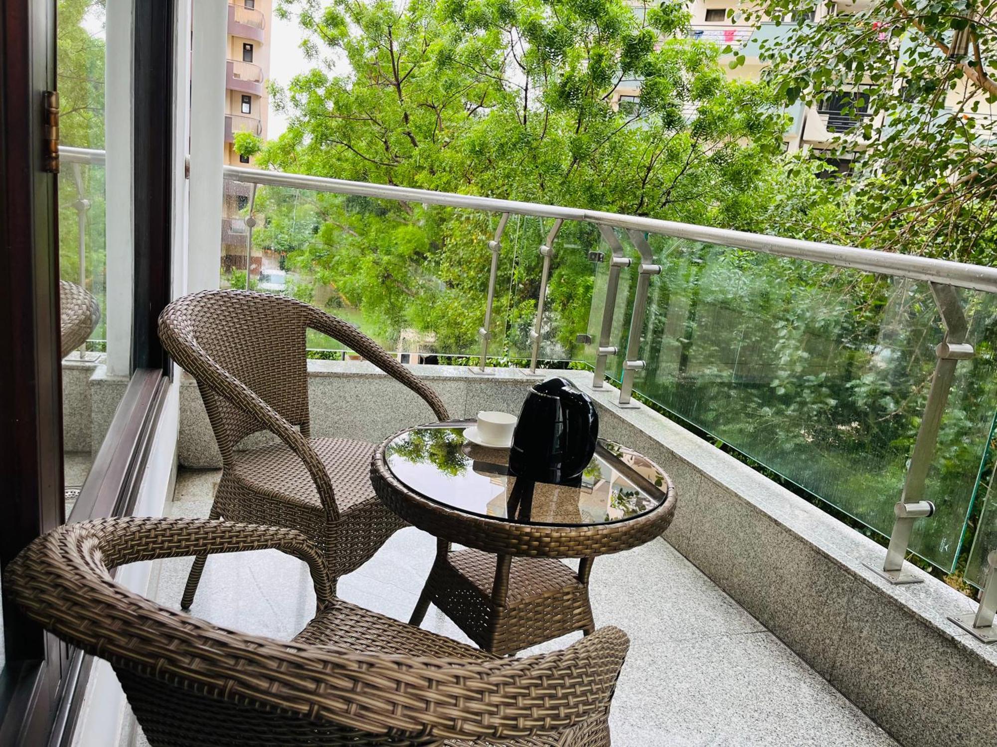 Gazebo Inn & Suites Medanta Gurgaon Exteriör bild
