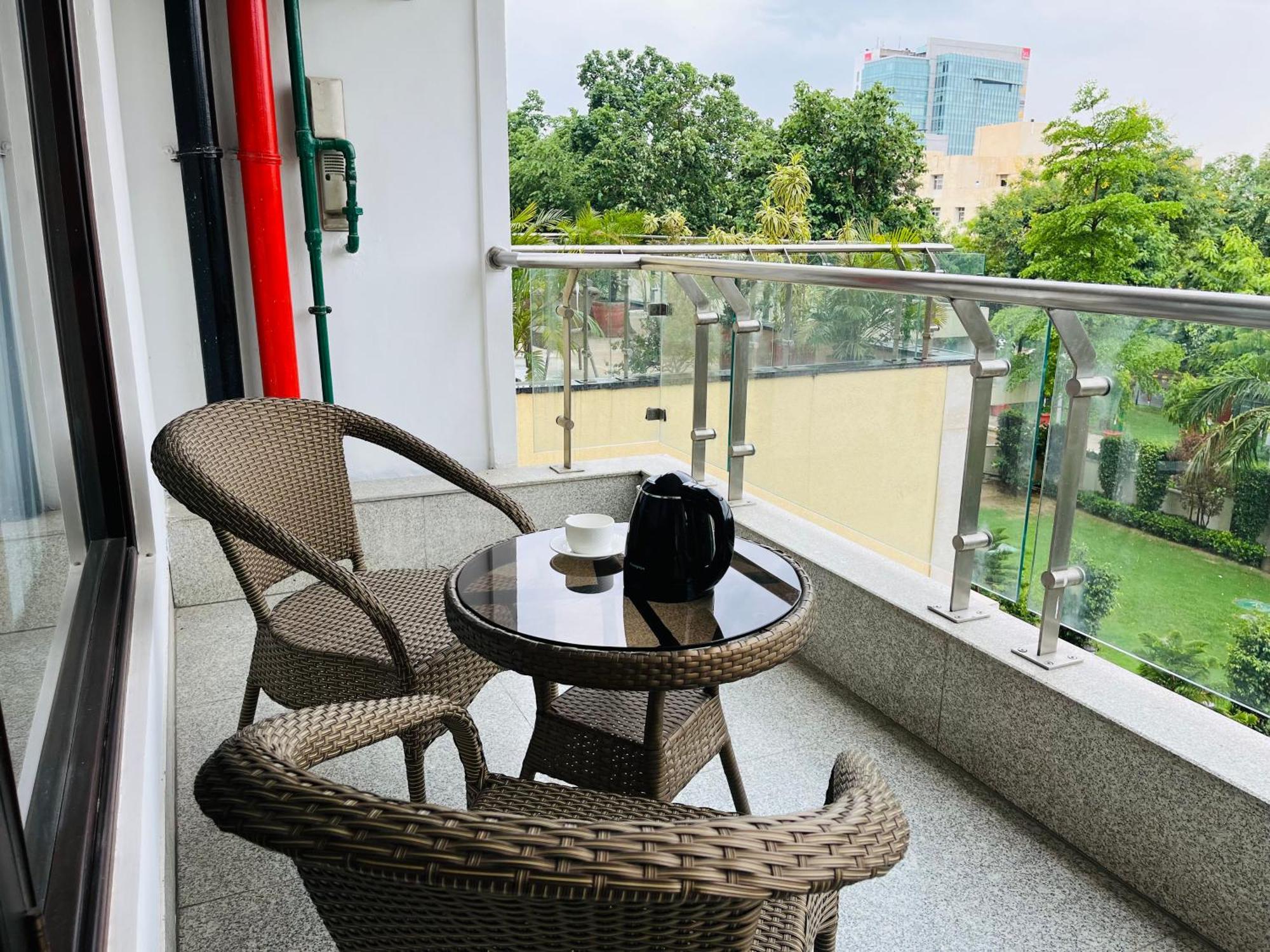 Gazebo Inn & Suites Medanta Gurgaon Exteriör bild